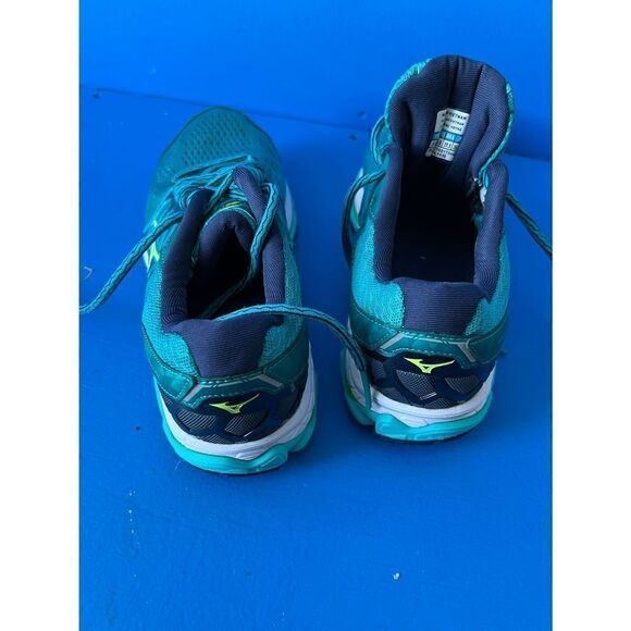 Mizuno Wave Lightning Z Black Silver Yellow Indoor Womens Volleyball Shoes - Picture 6 of 7